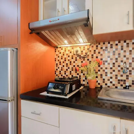 Comfy Studio Room Apartment At Kebagusan City By Travelio